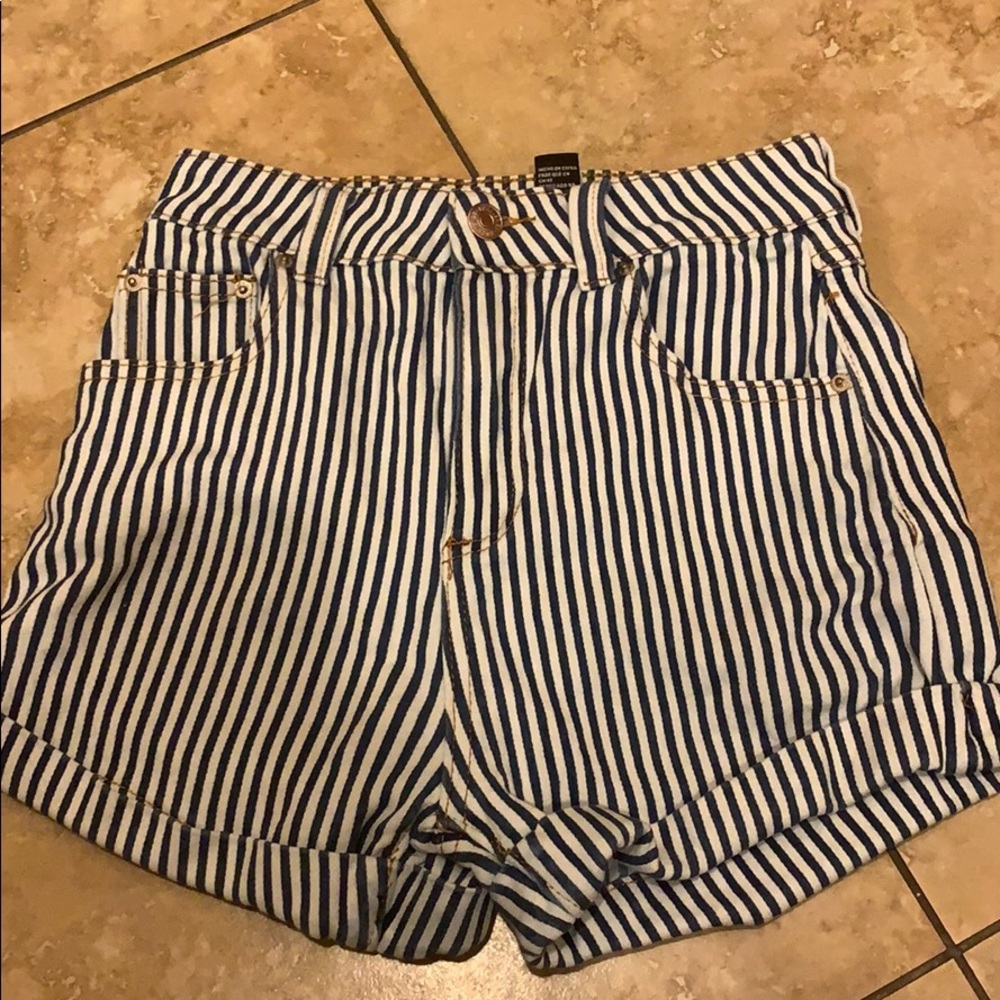 High waisted white and dark blue striped shorts